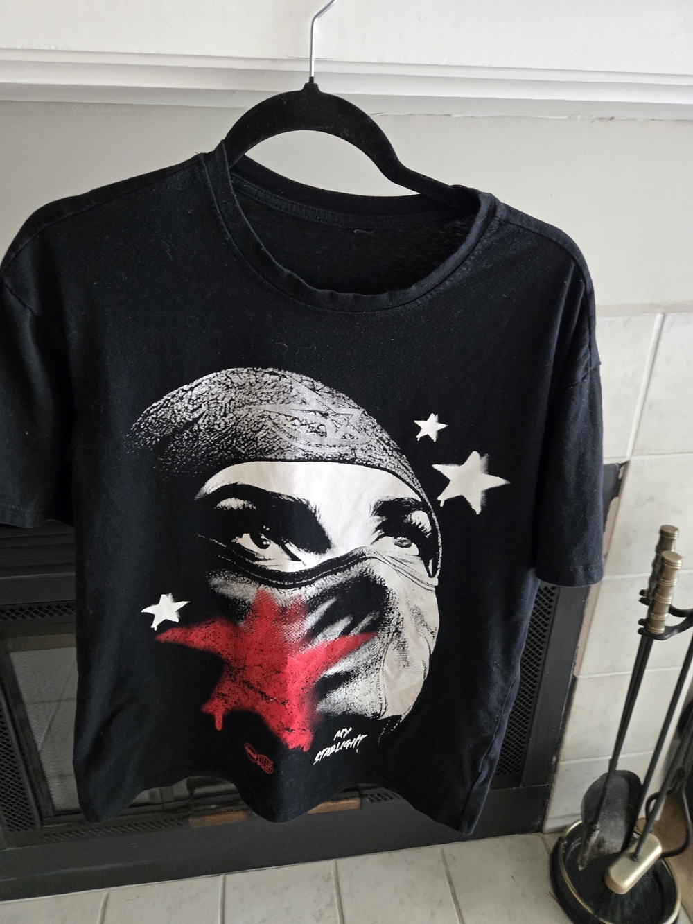Black Short-Sleeve Graphic Tee with Red Star Accent